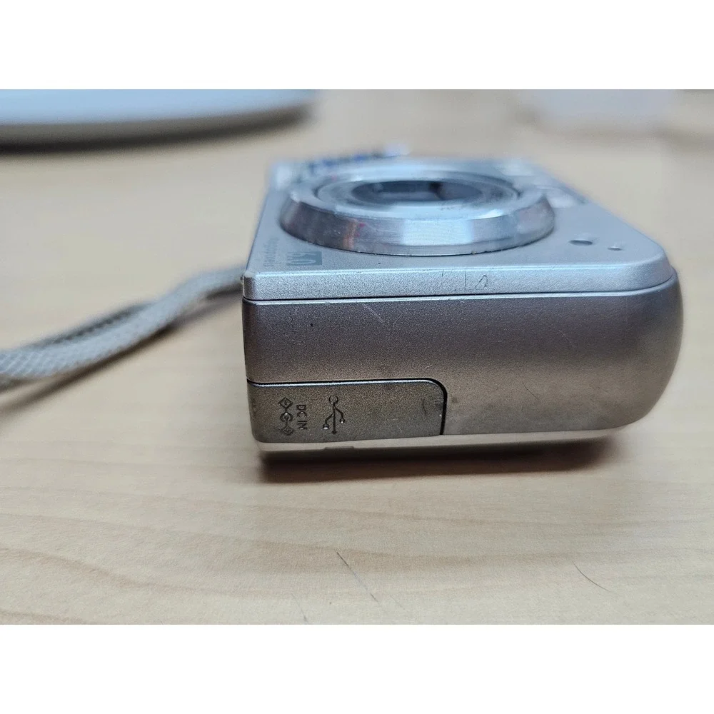 HP Photosmart M525 digital camera. Tested works